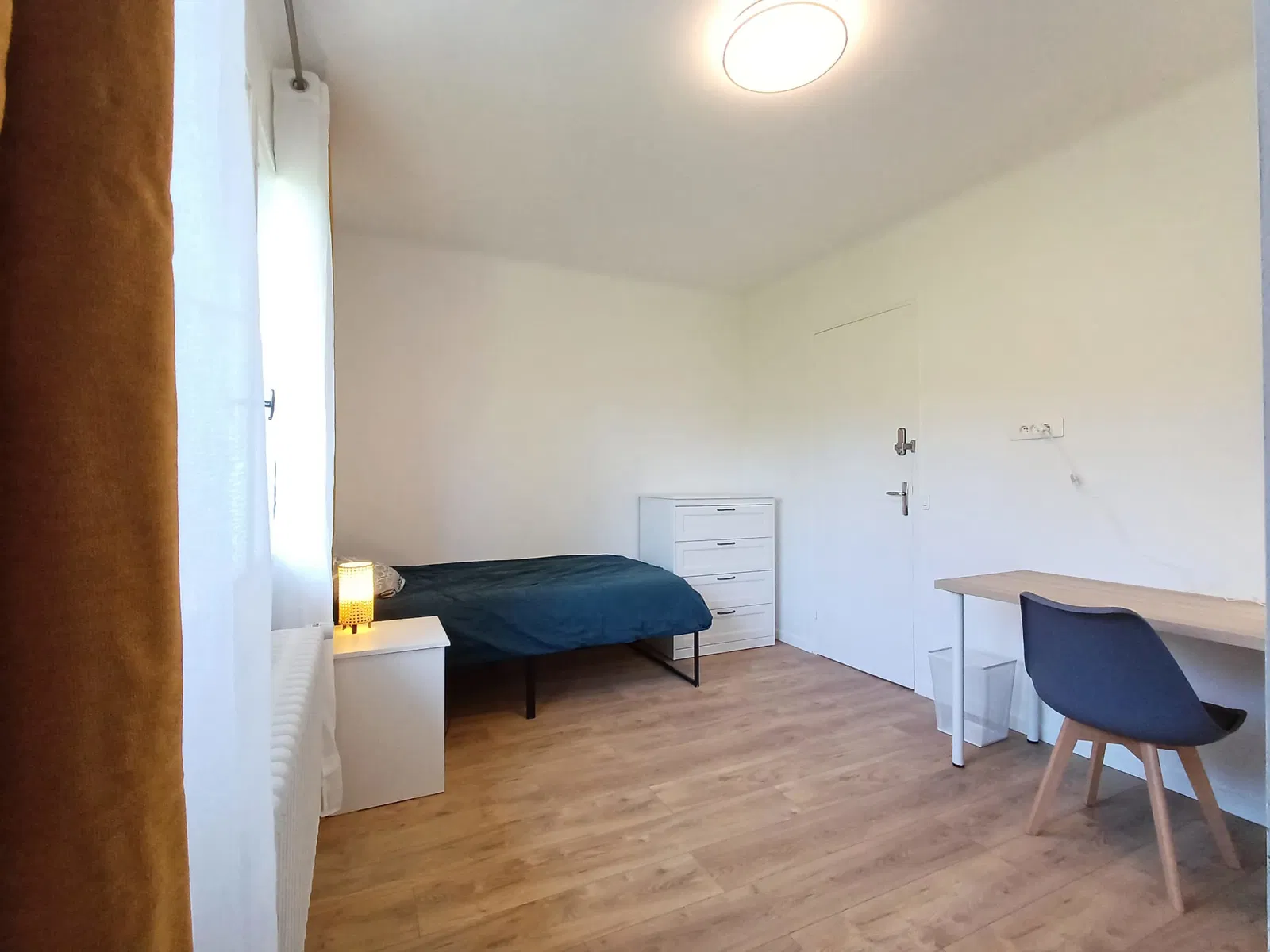 Chambre Rue Parmentier à Saint-Maur-des-Fossés