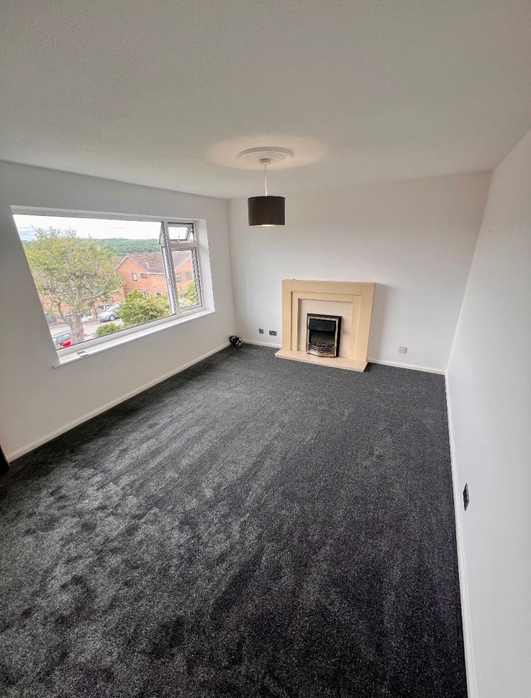Flat Blackburn Crescent in Sheffield