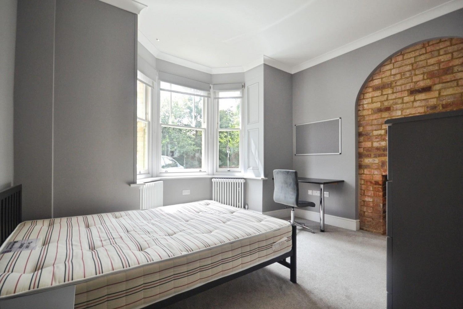 Flat Addington Road in Reading