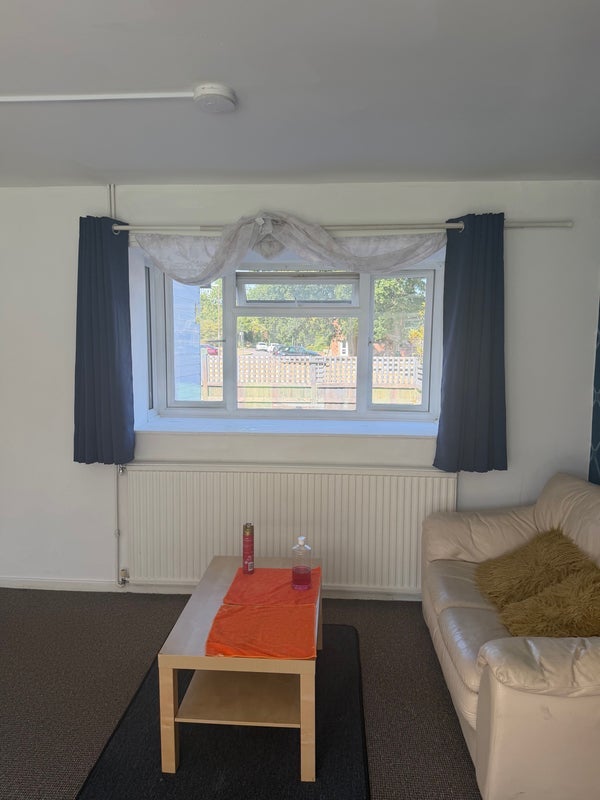 Room The Link in Crawley