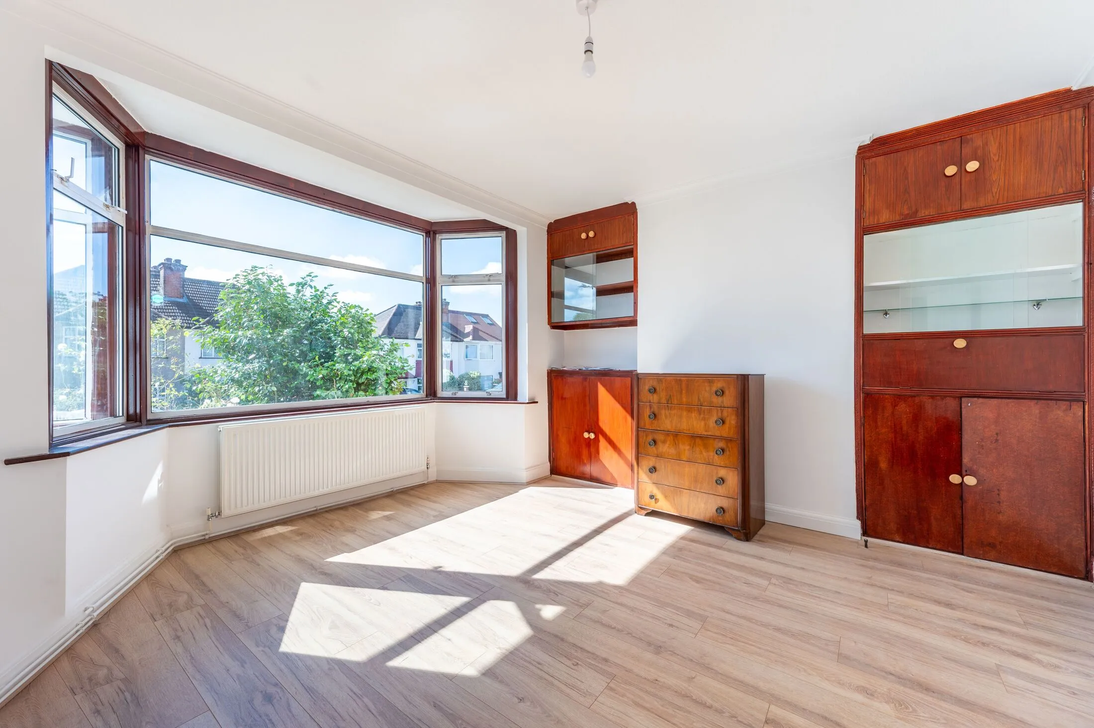 House Dollis Hill Avenue in Greater London