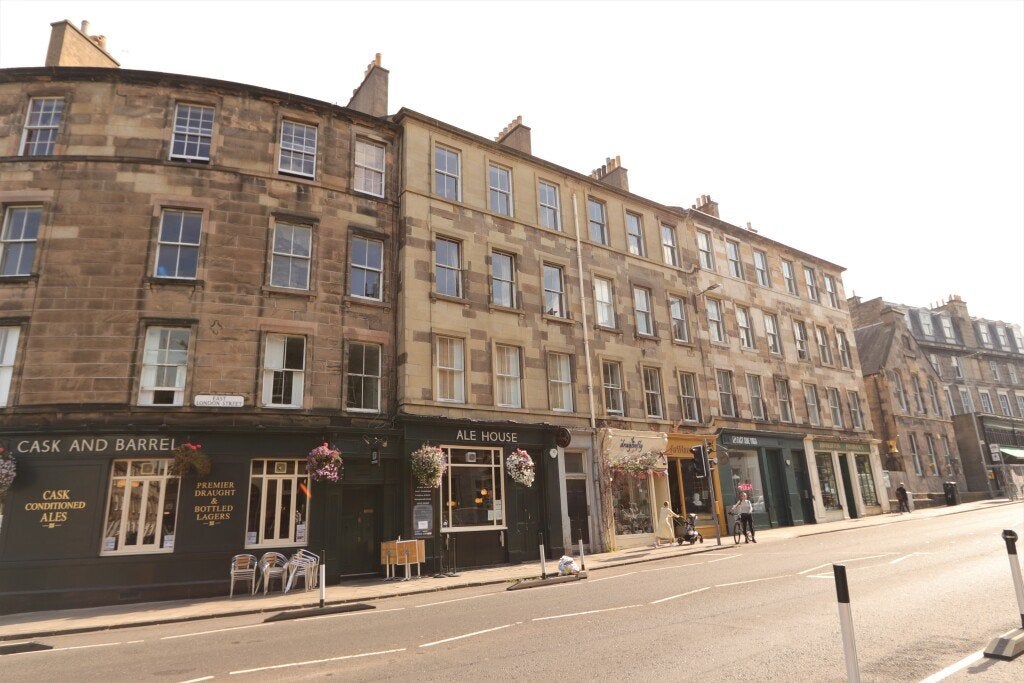 Flat Broughton Street in City of Edinburgh