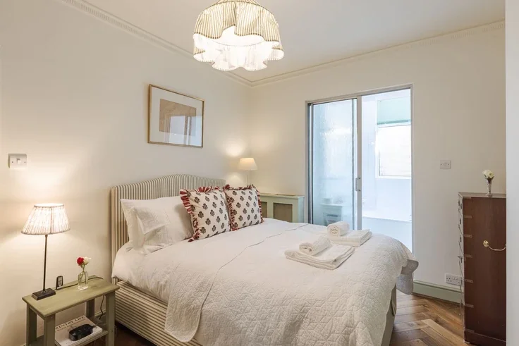 Flat Sydney Street in Greater London