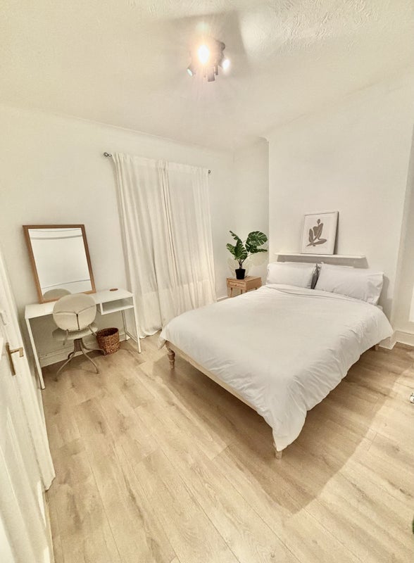 Room Hillaries Road in Birmingham