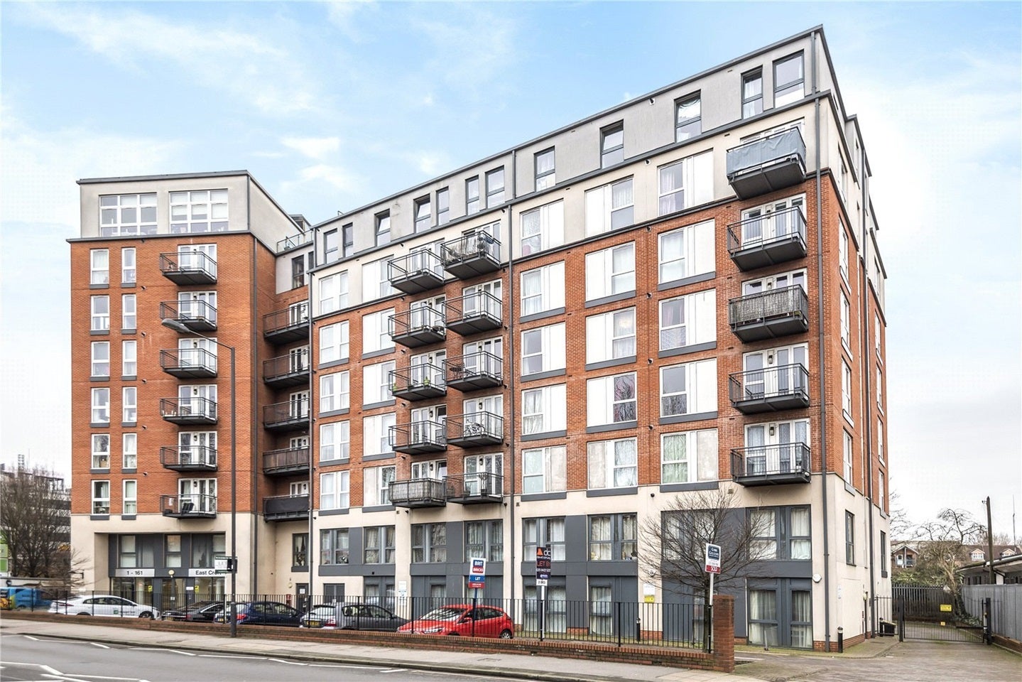 Flat Northolt Road in Greater London