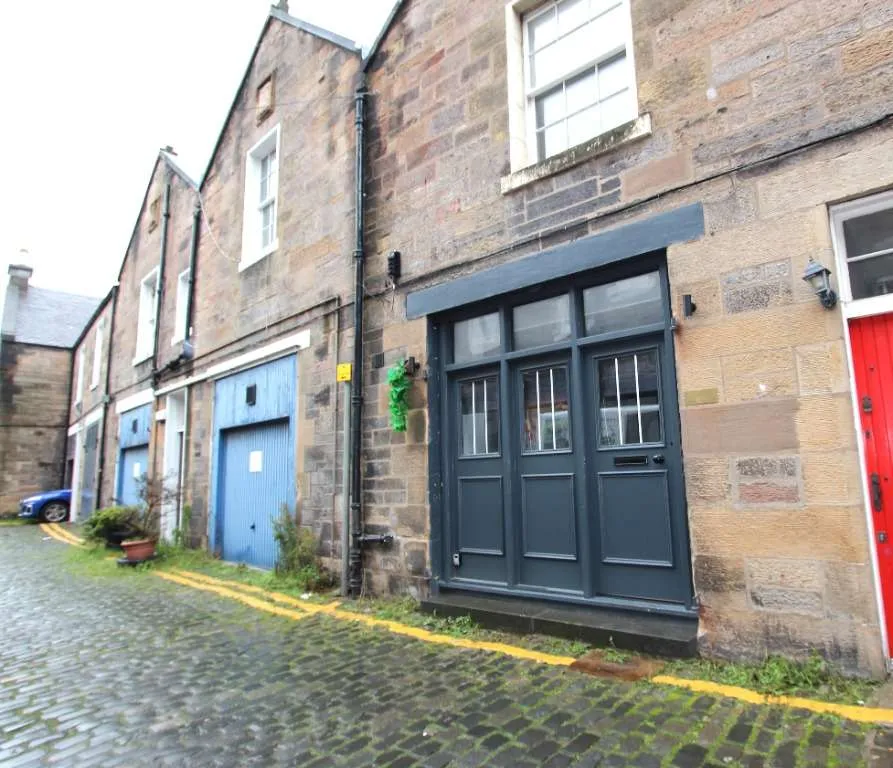 Flat Atholl Crescent Lane in City of Edinburgh