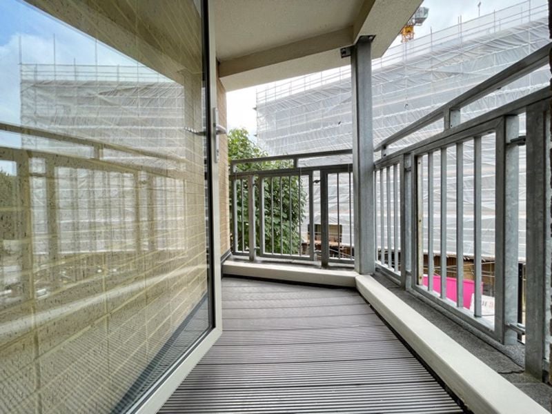 Flat Phelp Street in Greater London