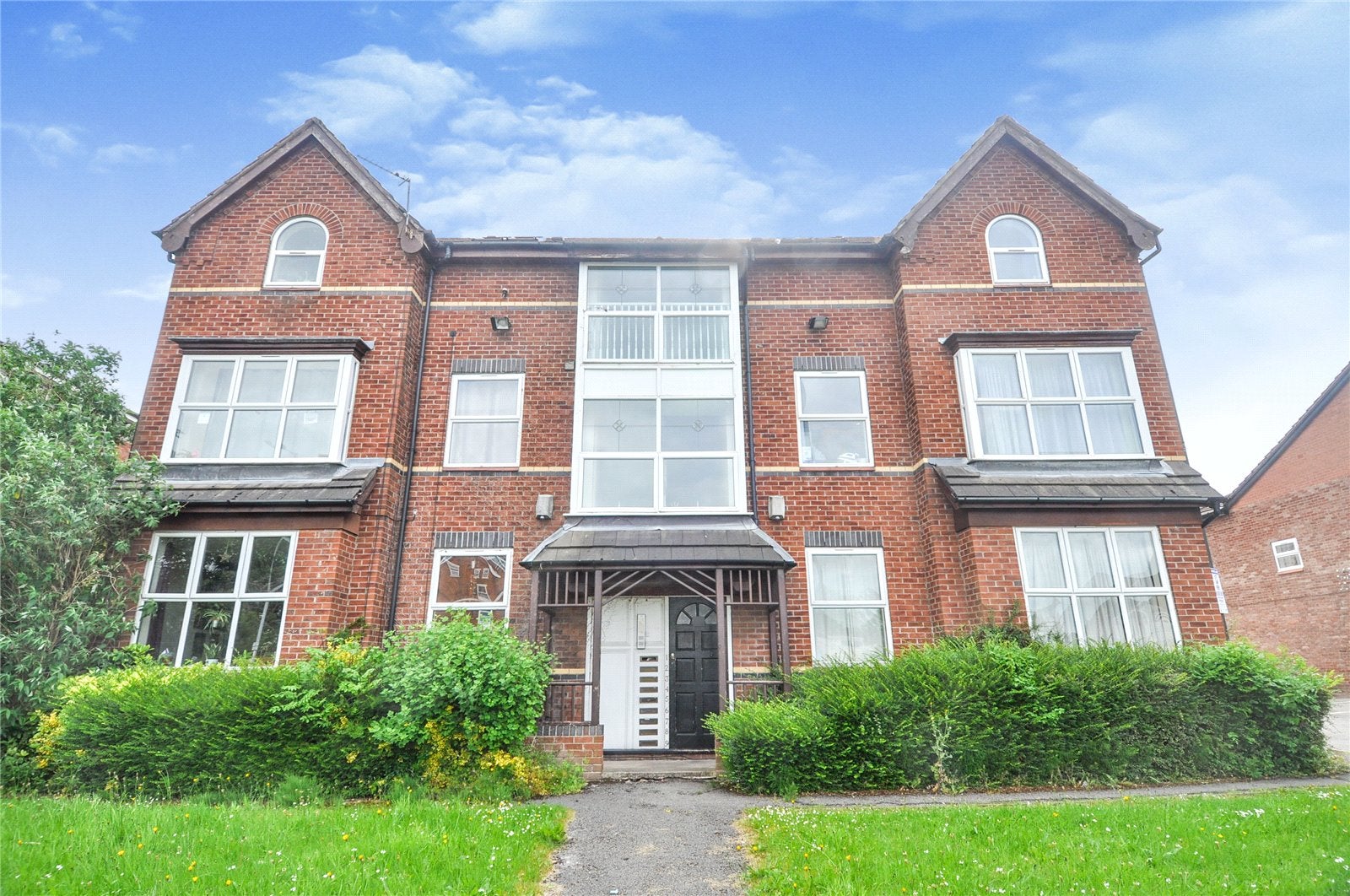 Flat Wilmslow Road in Manchester