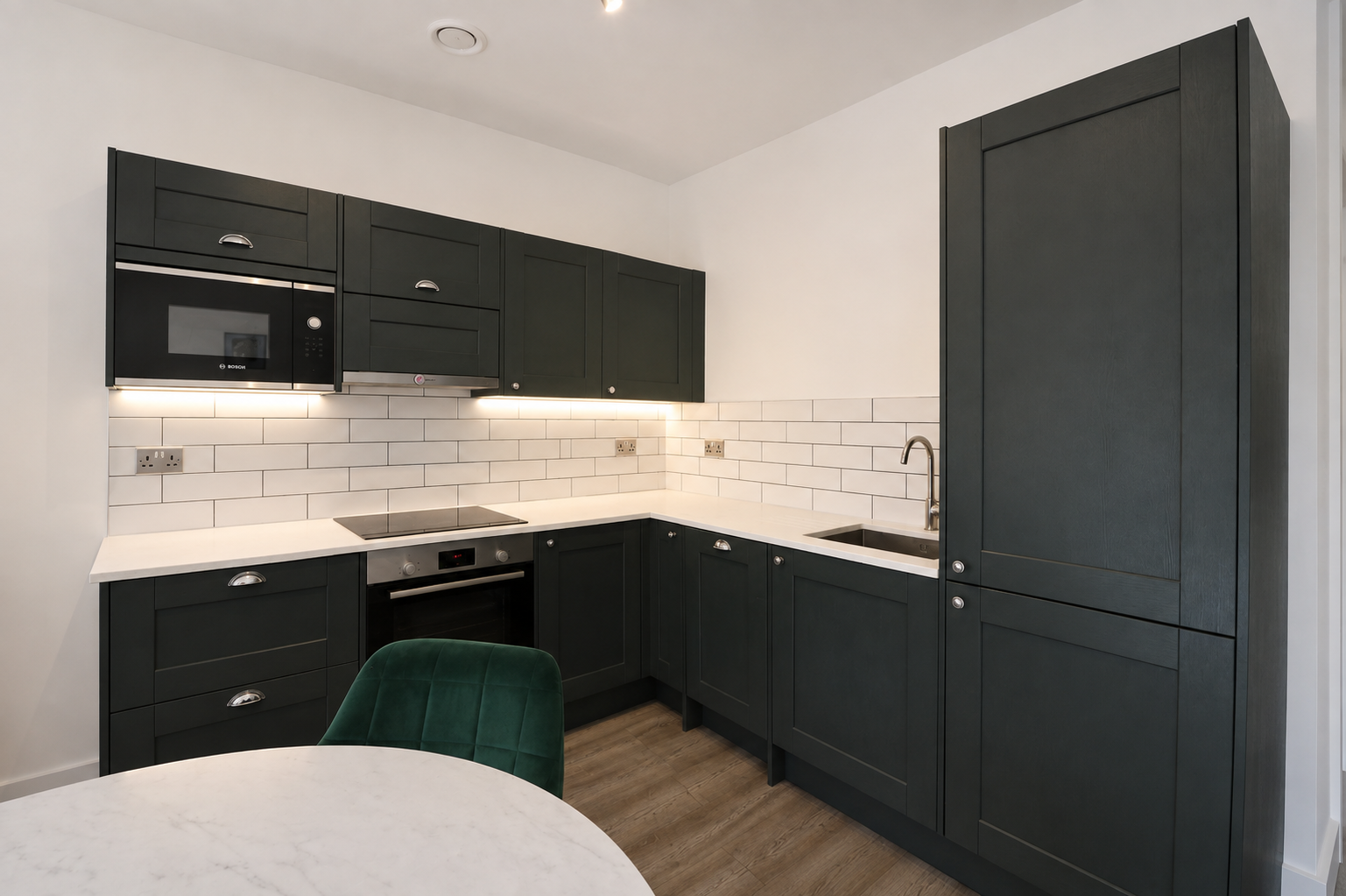 Flat Barlow Road in Greater London