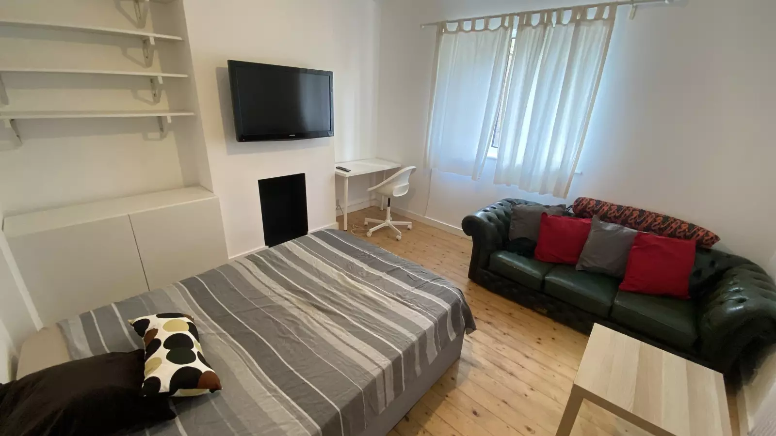 Flat Varden Street in Greater London