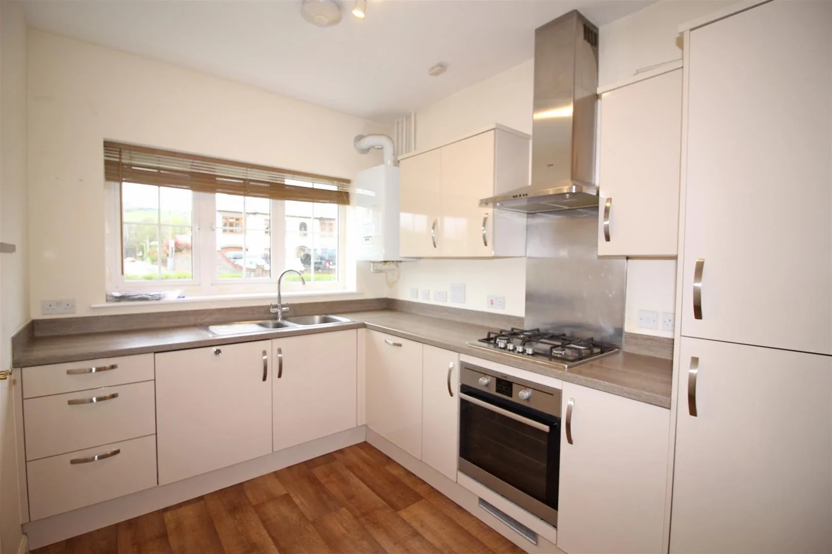 House Alexon Way in Pontypridd