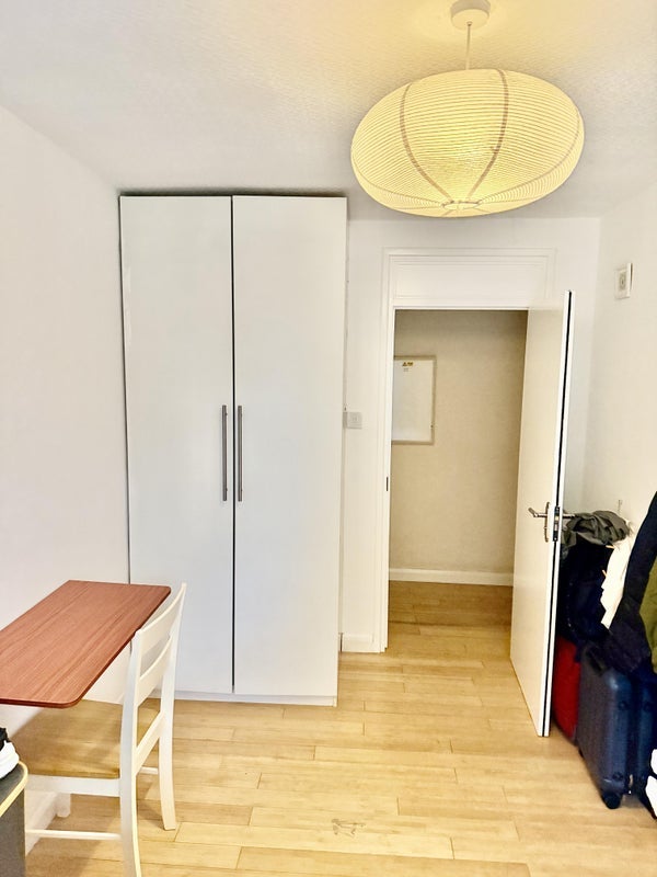 Room Ebbisham Drive in Greater London