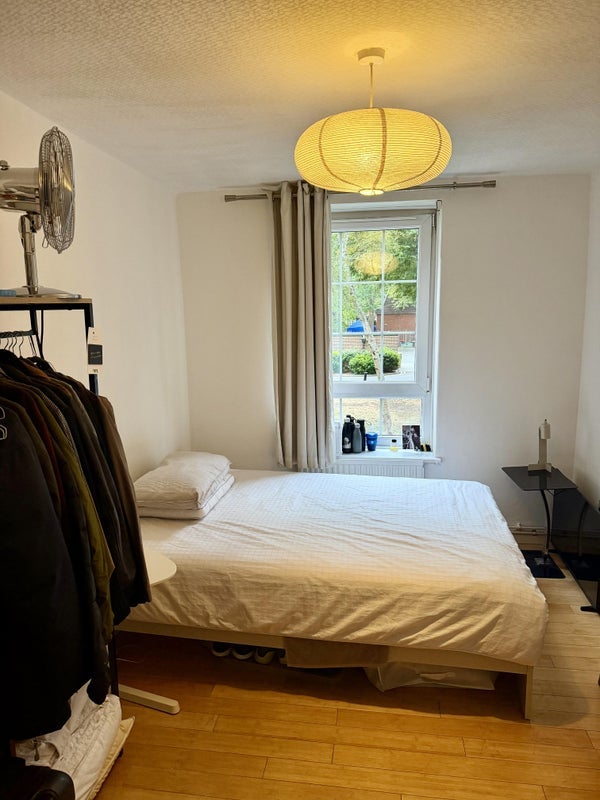 Room Ebbisham Drive in Greater London