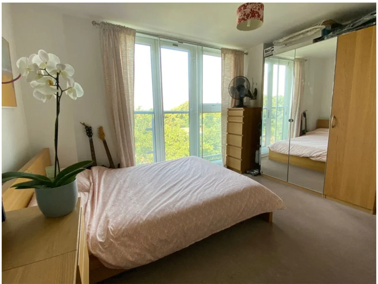Room Granville Gardens in Greater London