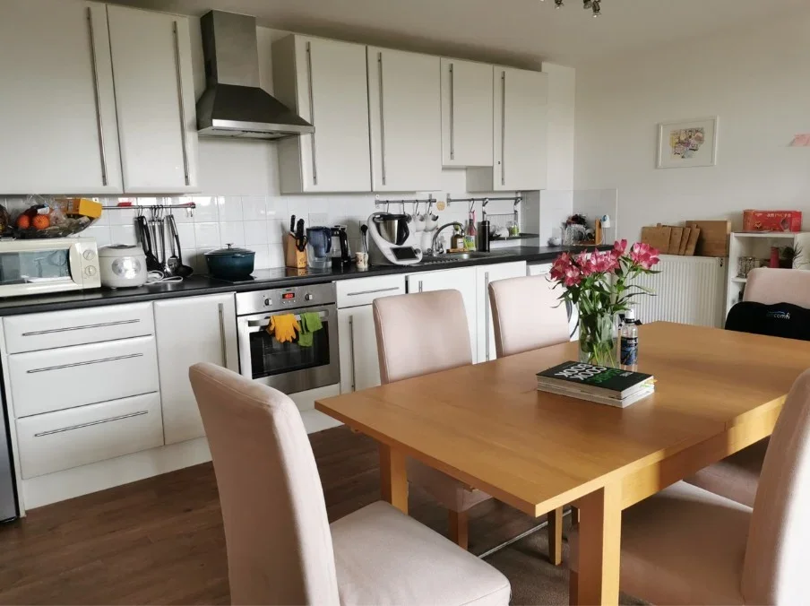 Room Granville Gardens in Greater London