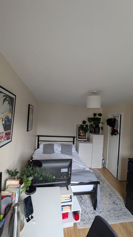 Room Nelson Square in Greater London