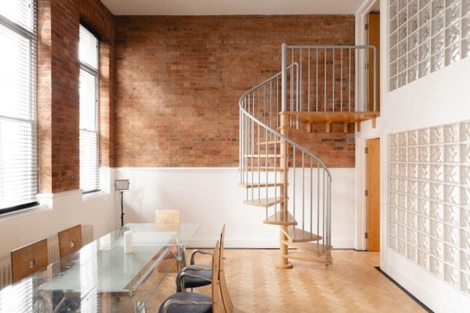 Flat Northwold Road in Greater London