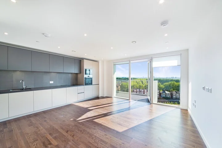 Flat Henry Street in Greater London
