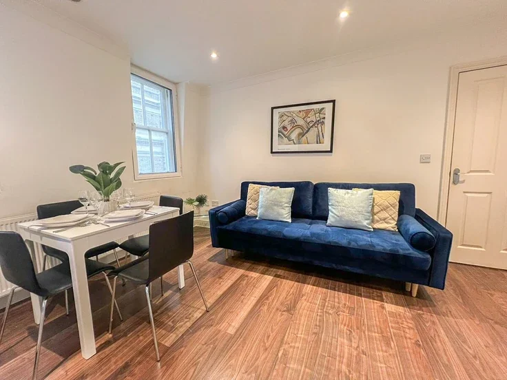 Flat Strand in City of Westminster