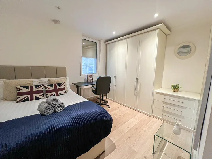 Flat Strand in City of Westminster