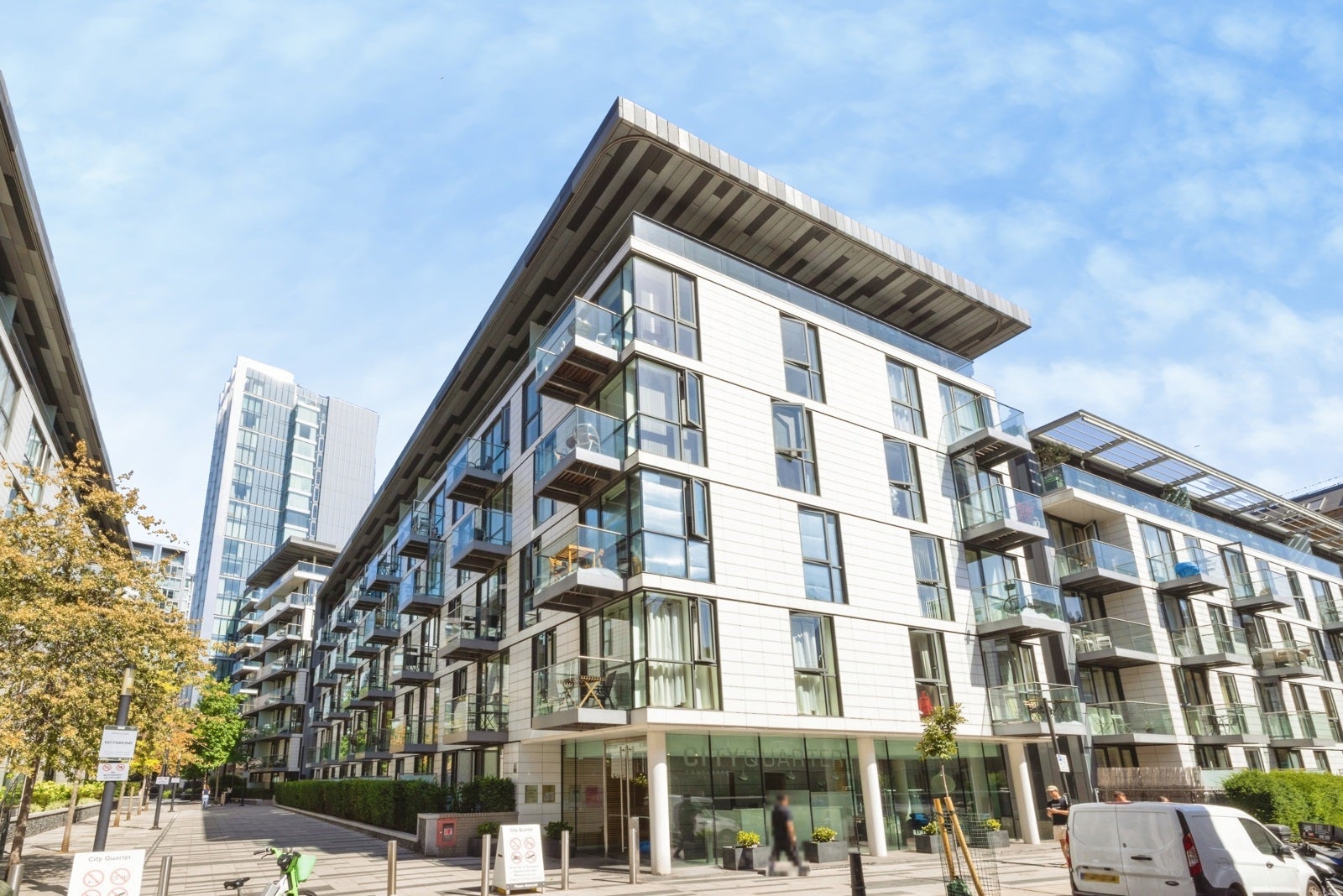 Flat Bridle Mews in Greater London