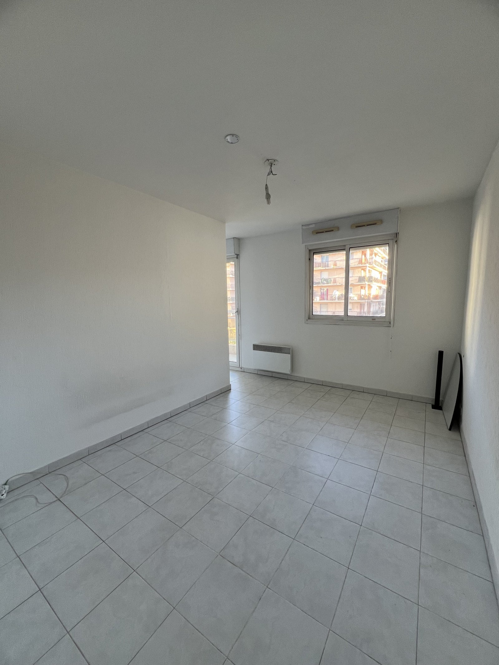 Flat Avenue Saint-Augustin in Nice