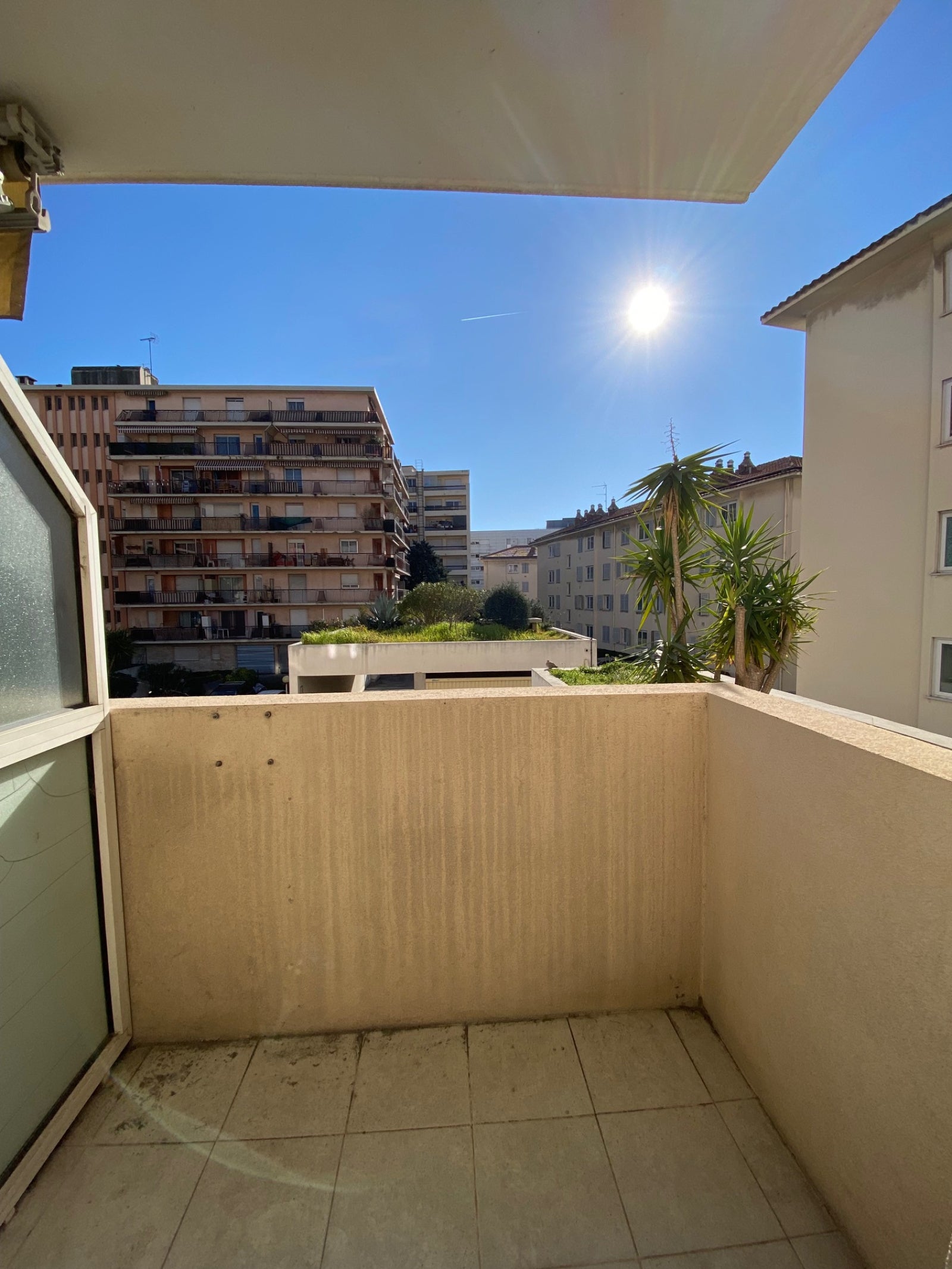 Flat Avenue Saint-Augustin in Nice