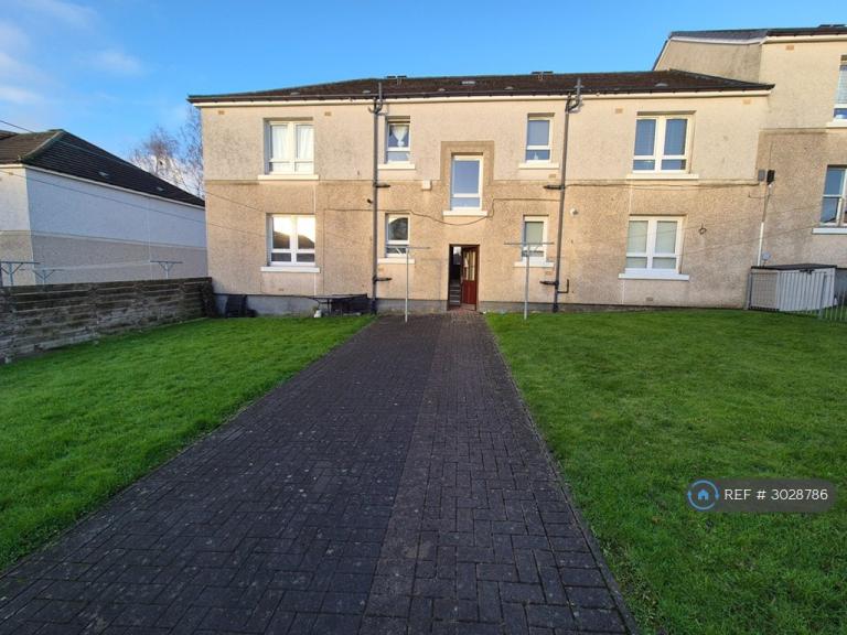 Flat Bangorshill Street in Glasgow