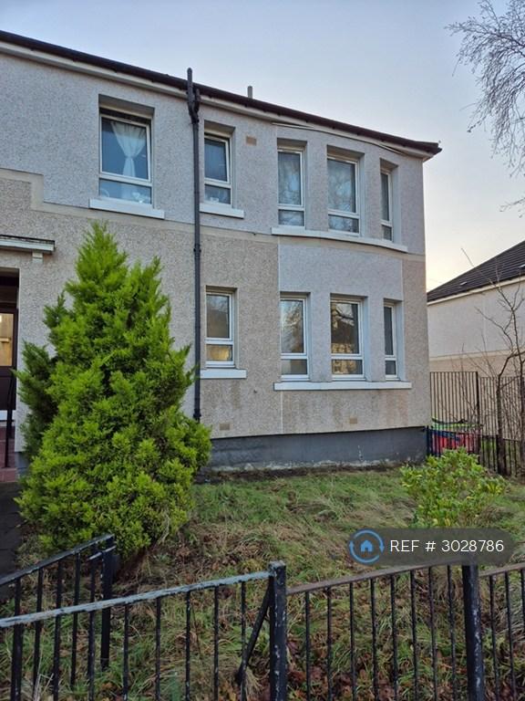 Flat Bangorshill Street in Glasgow
