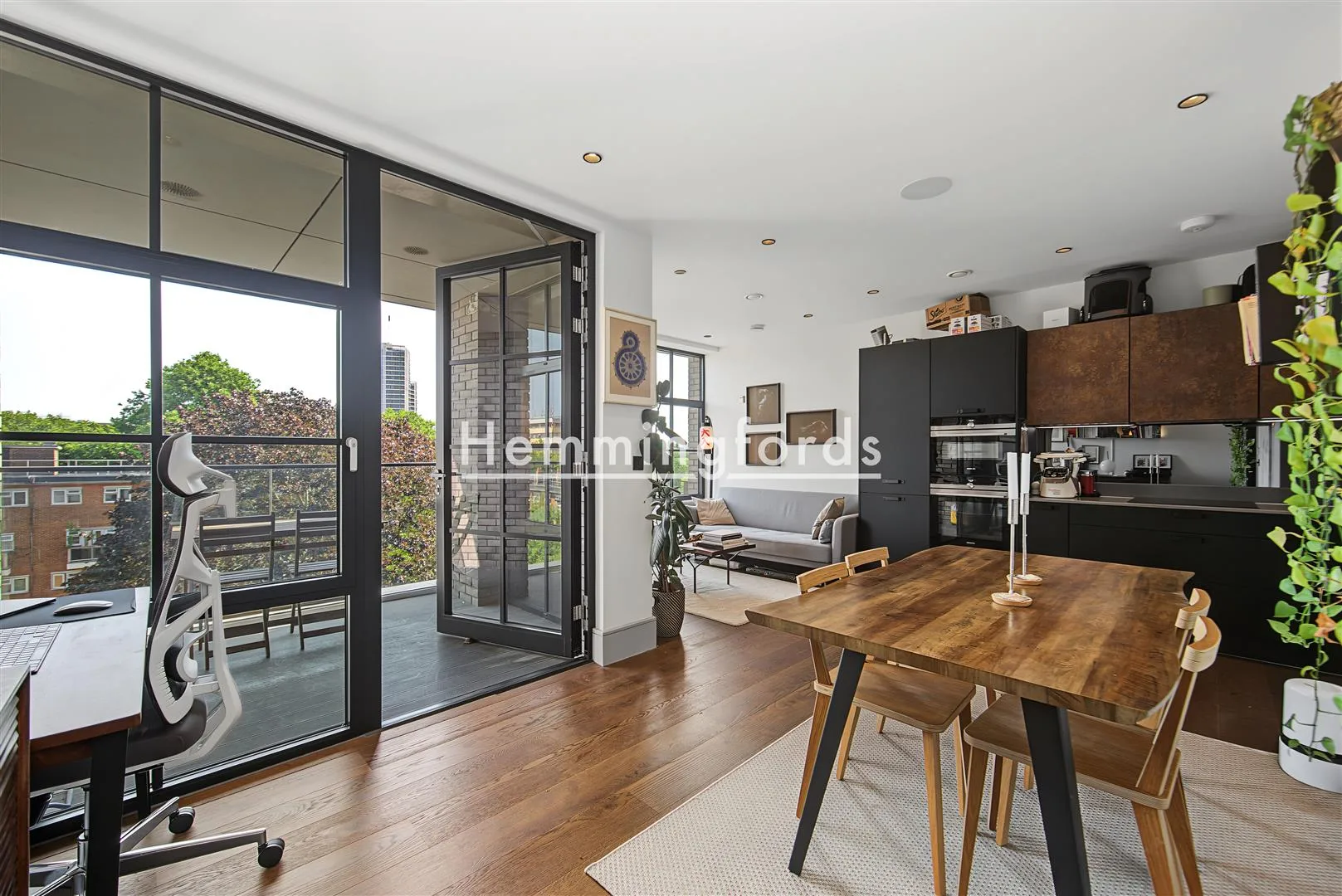 Flat Bracklyn Street in Greater London
