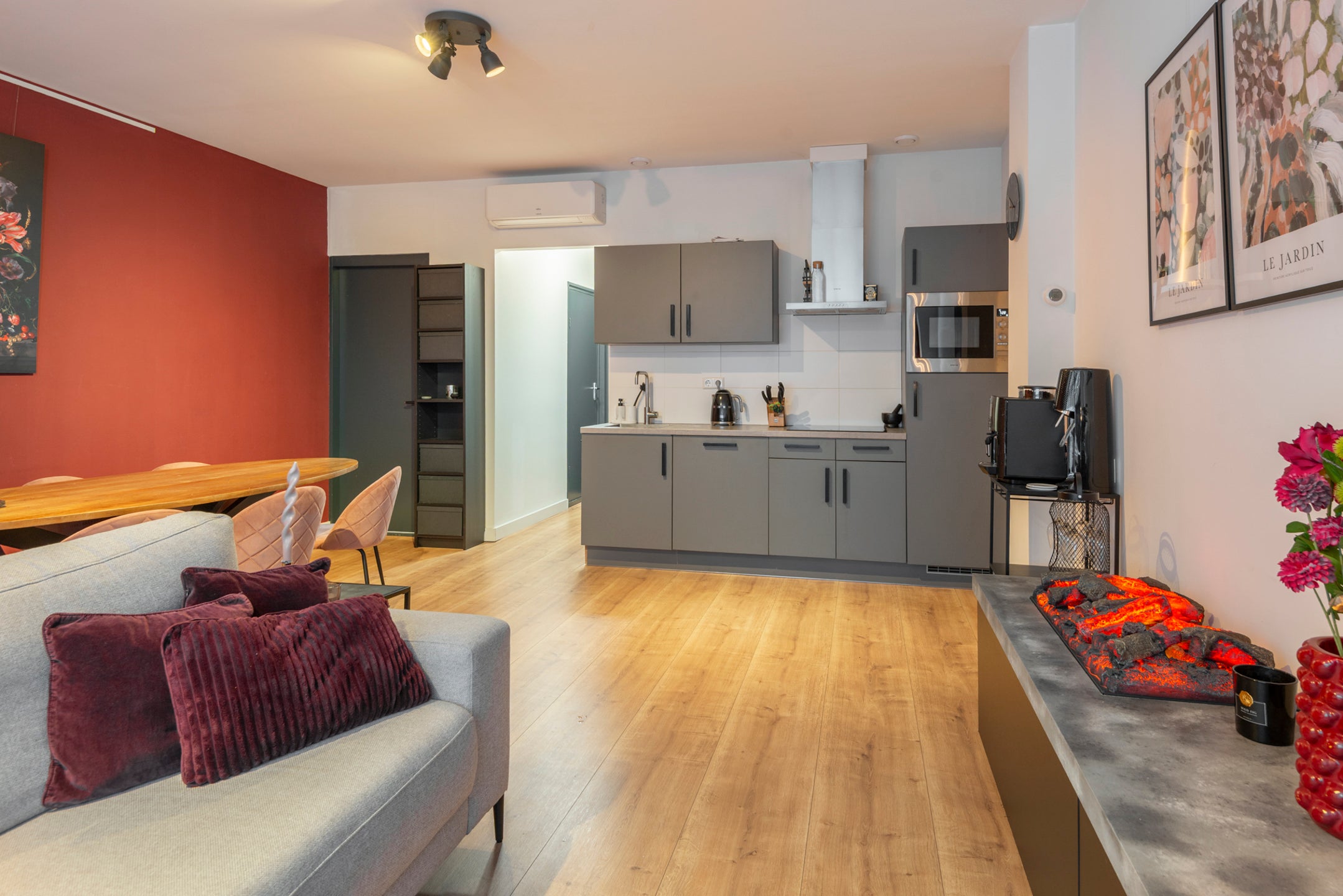 Appartement te koop: Neuweg 8, Hilversum