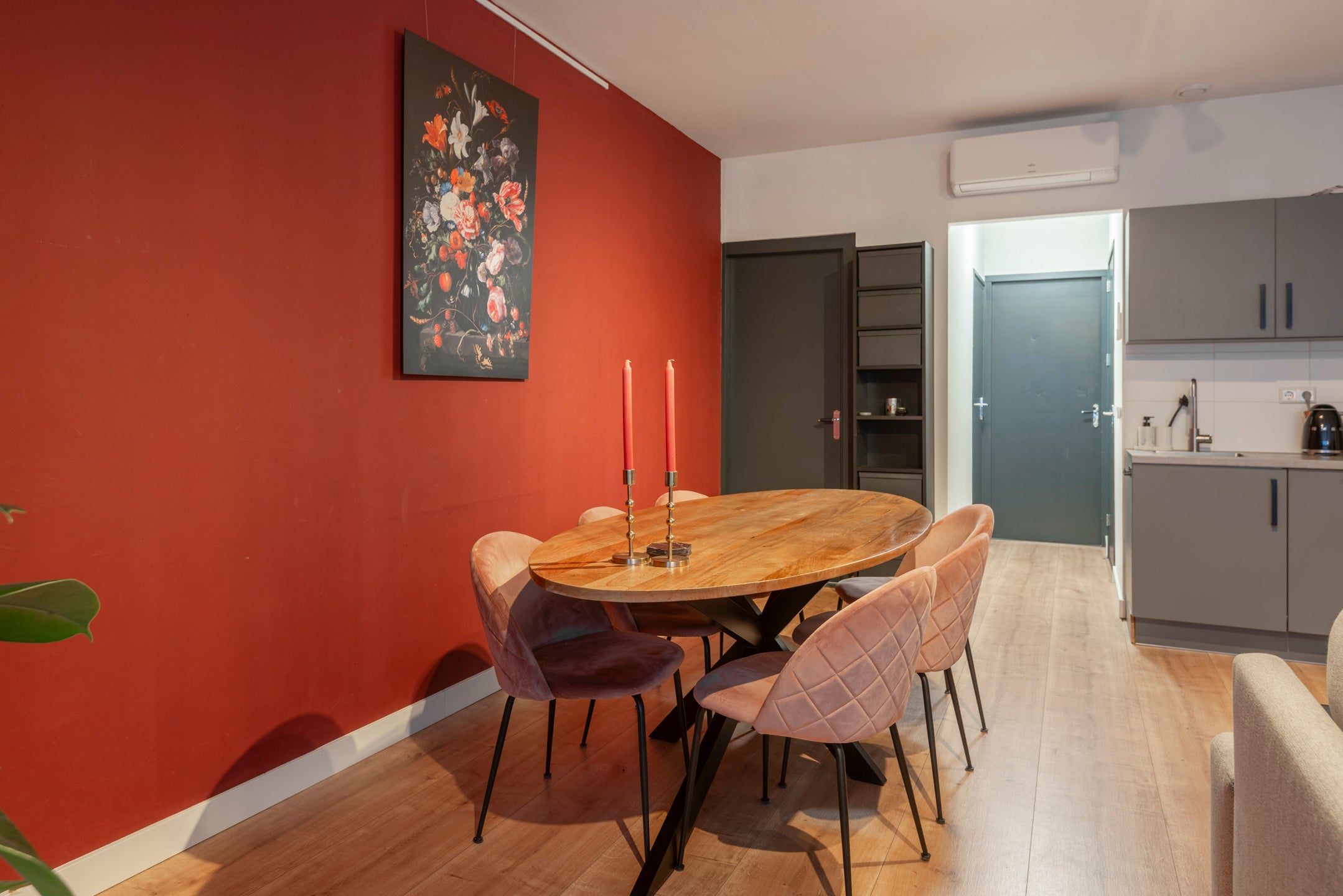 Appartement te koop: Neuweg 8, Hilversum