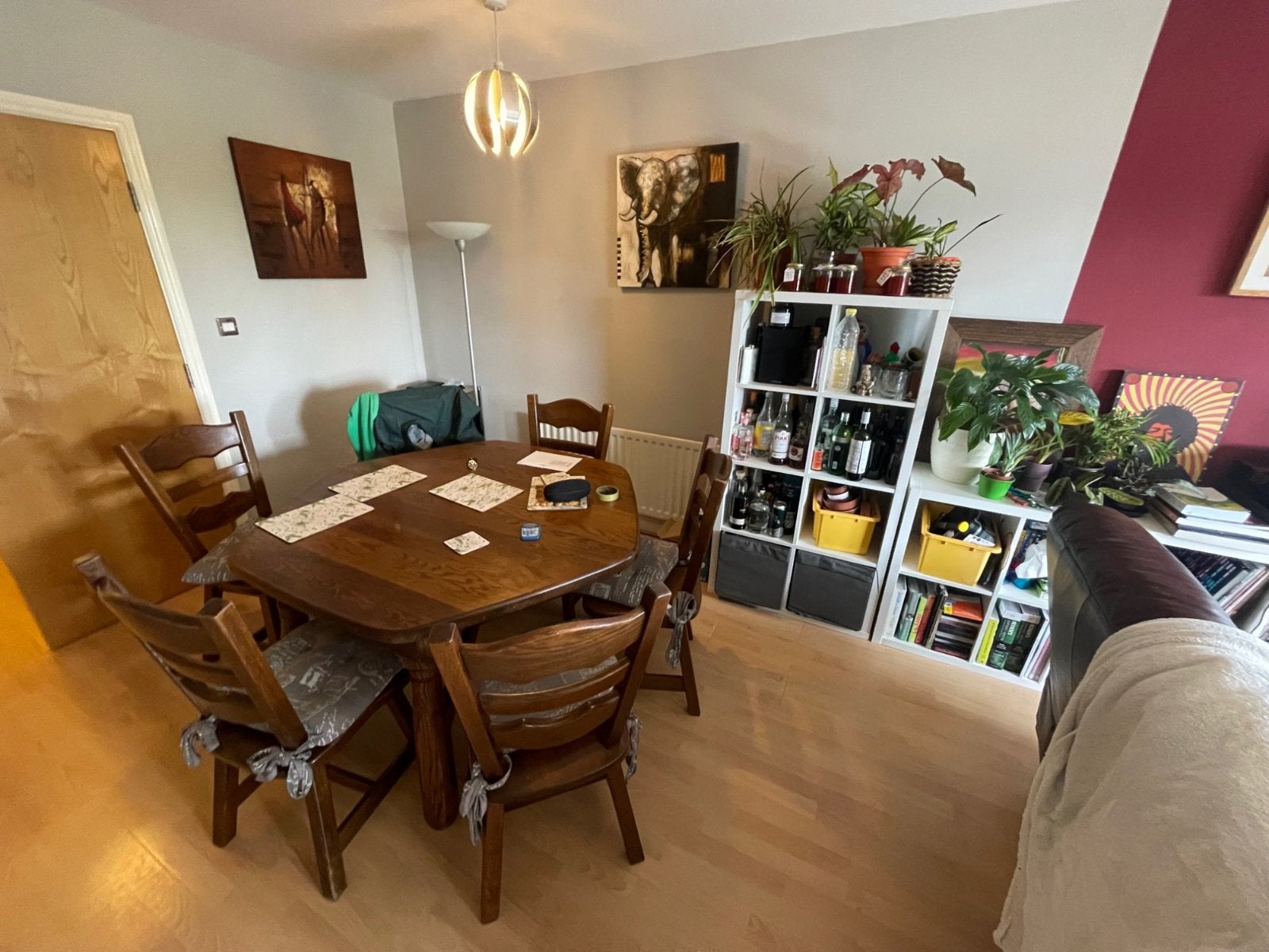 Flat Carisbrooke Road in Leeds