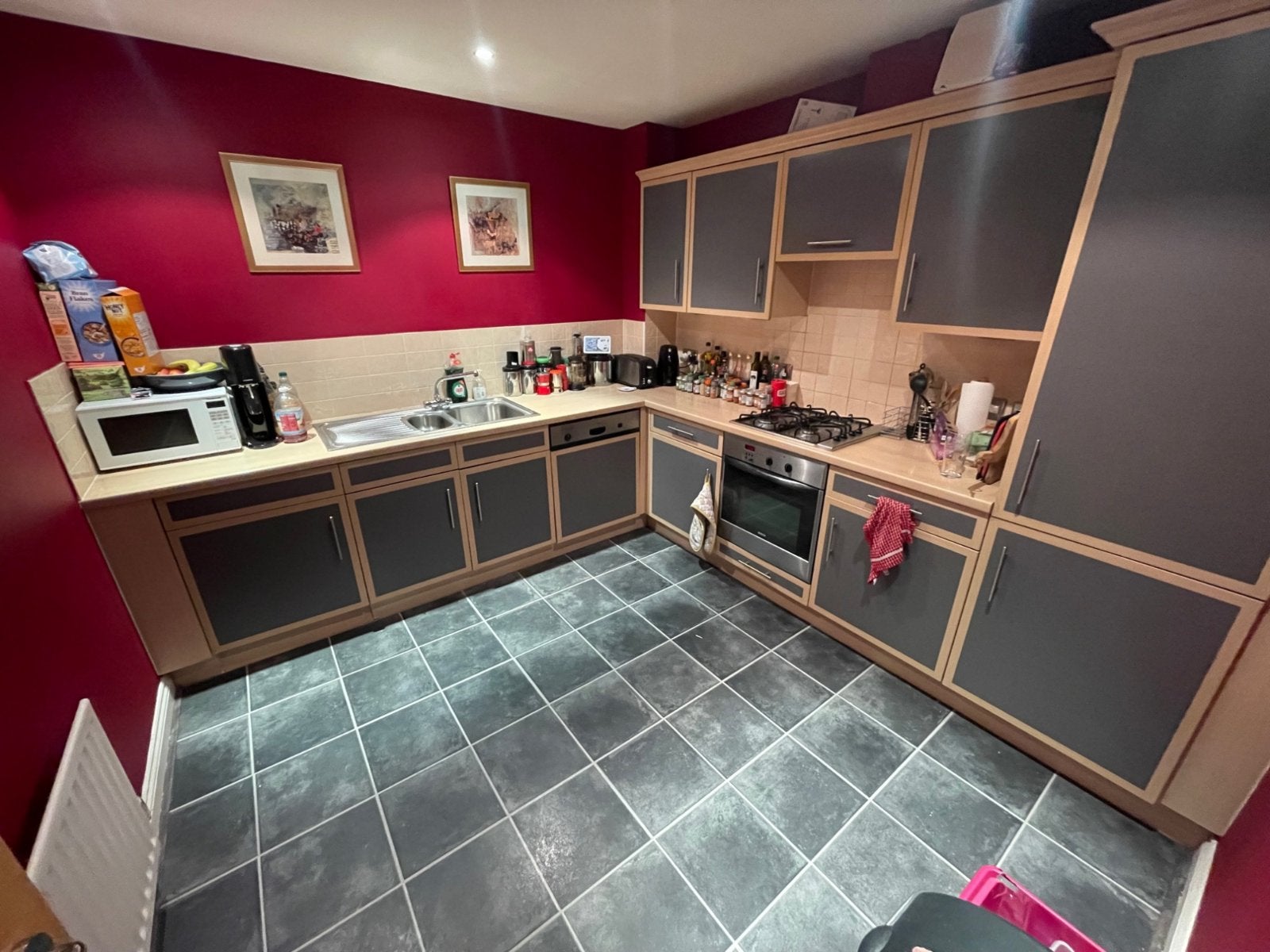 Flat Carisbrooke Road in Leeds