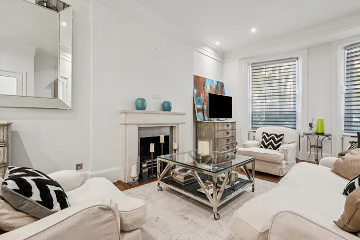 Flat Montagu Square in City of Westminster
