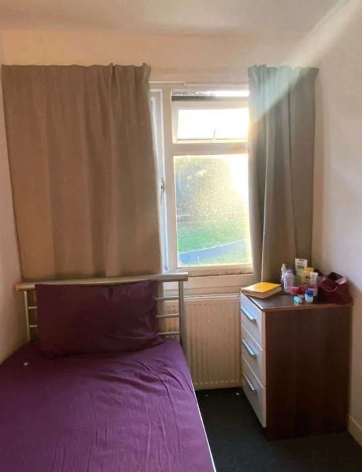 Room Liddon Road in Greater London