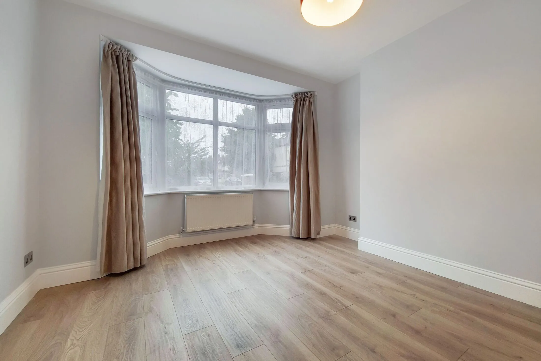 House Edenvale Road in Greater London