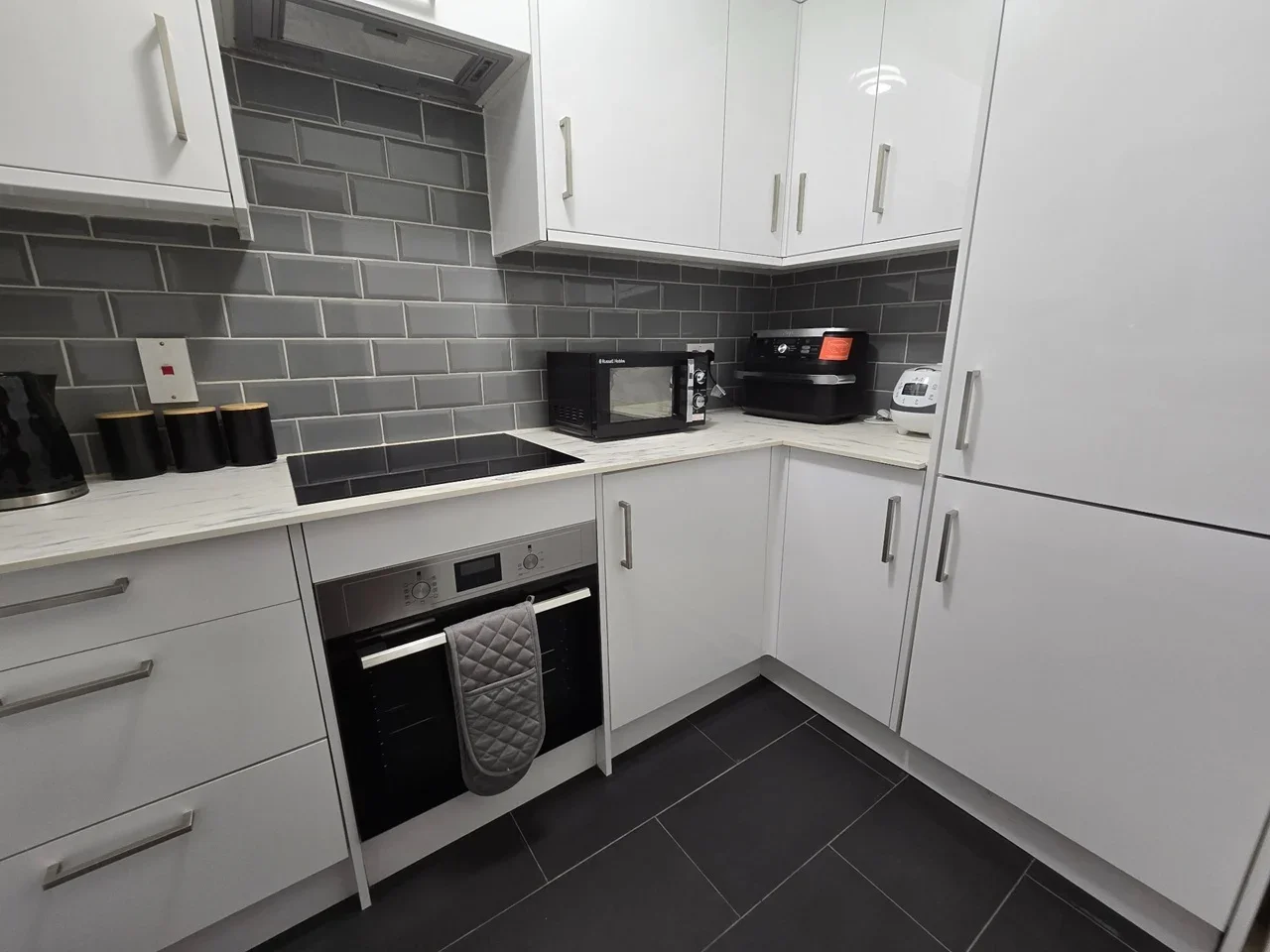 Room Glyn Avenue in Greater London