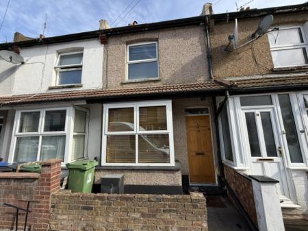 House Cecil Street in Watford