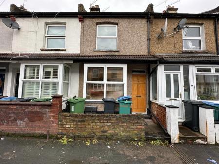 House Cecil Street in Watford