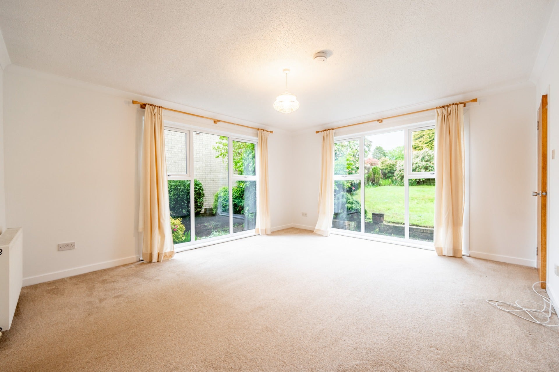 House Russell Drive in Bearsden