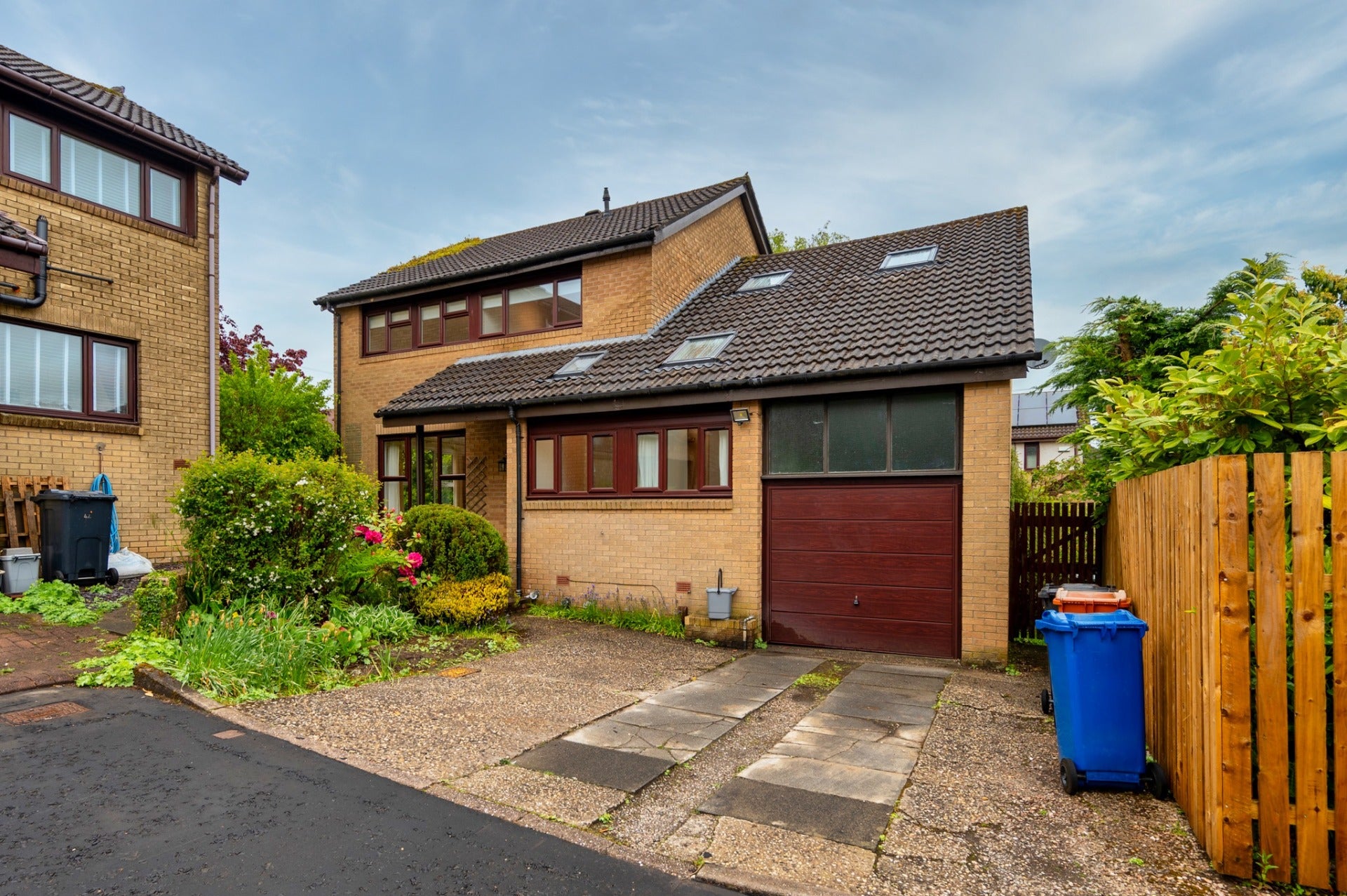 House Russell Drive in Bearsden