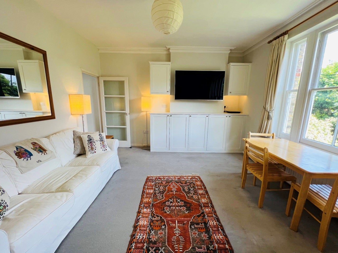 Flat Darlaston Road in Greater London