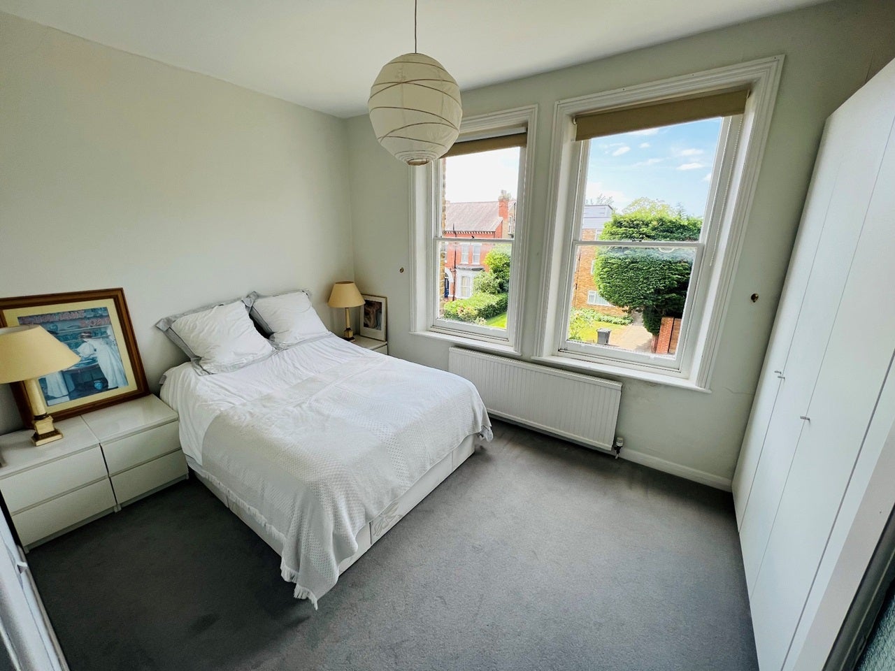 Flat Darlaston Road in Greater London