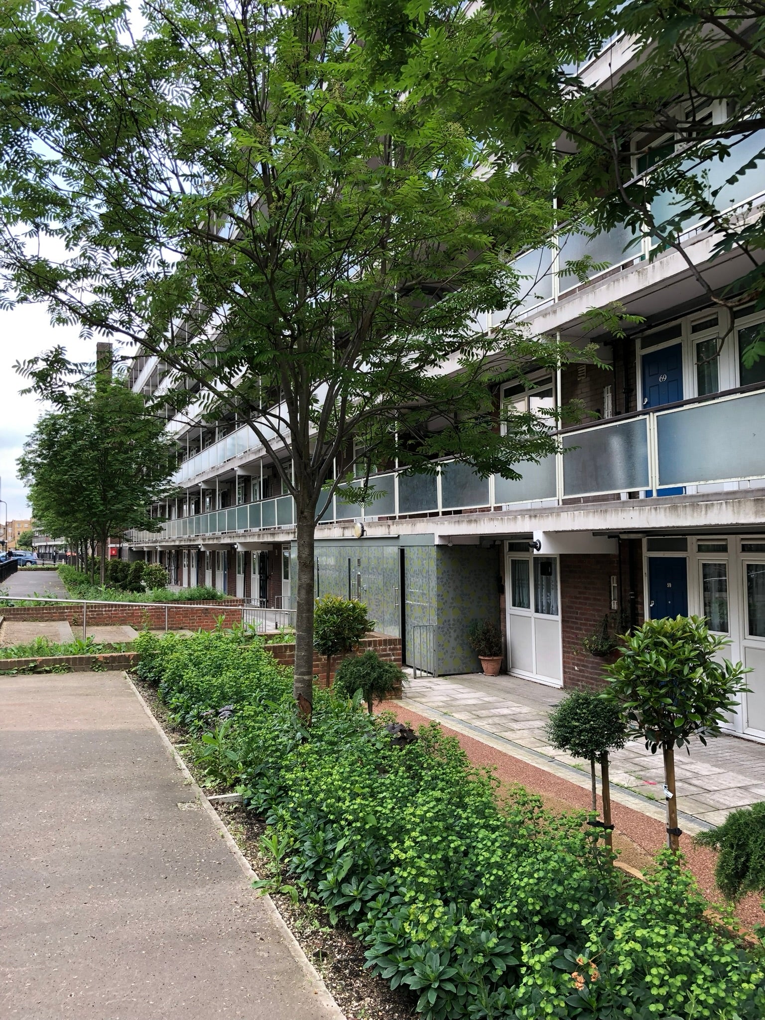 Flat Mintern Street in Greater London
