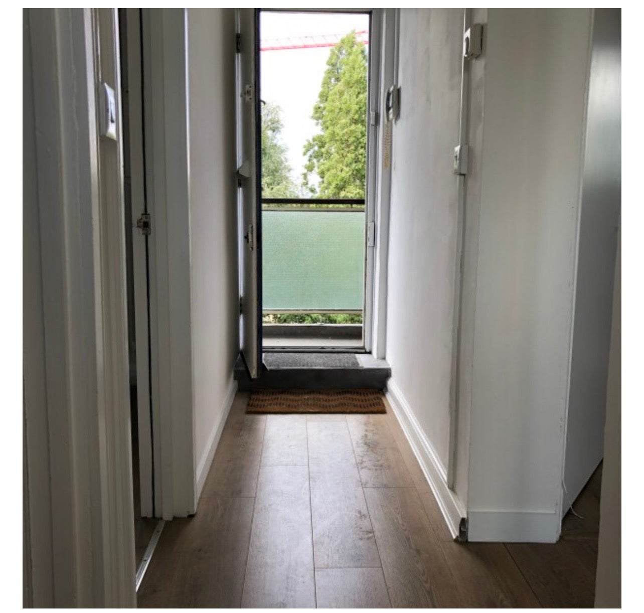 Flat Mintern Street in Greater London