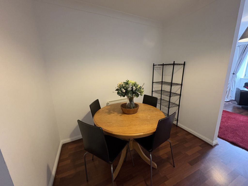 Room Lawson Place in Dundee