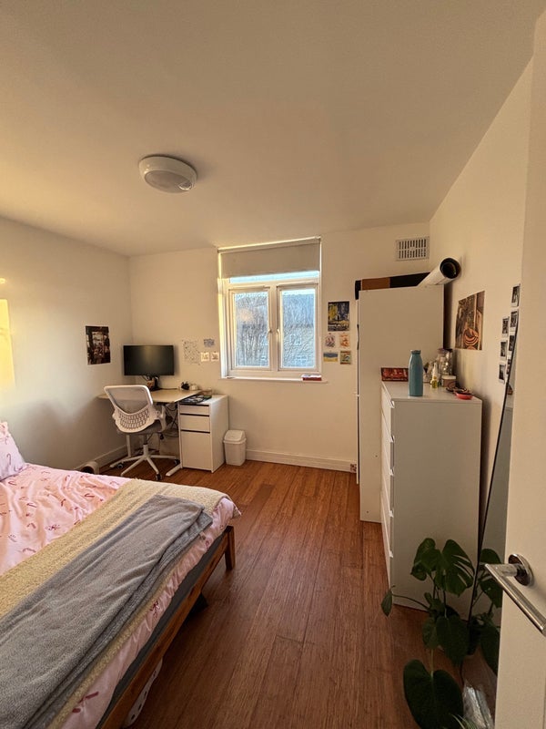 Room Pearson Street in Greater London