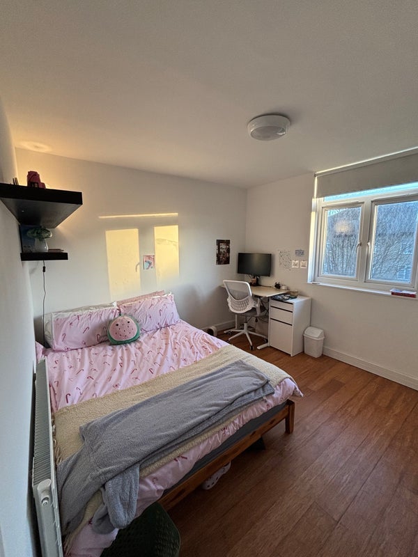 Room Pearson Street in Greater London