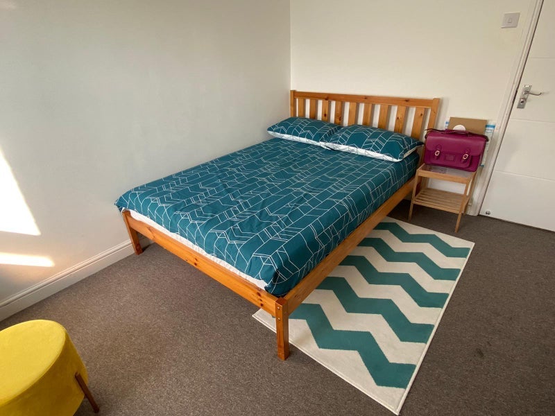 Room Goldhawk Road in Greater London